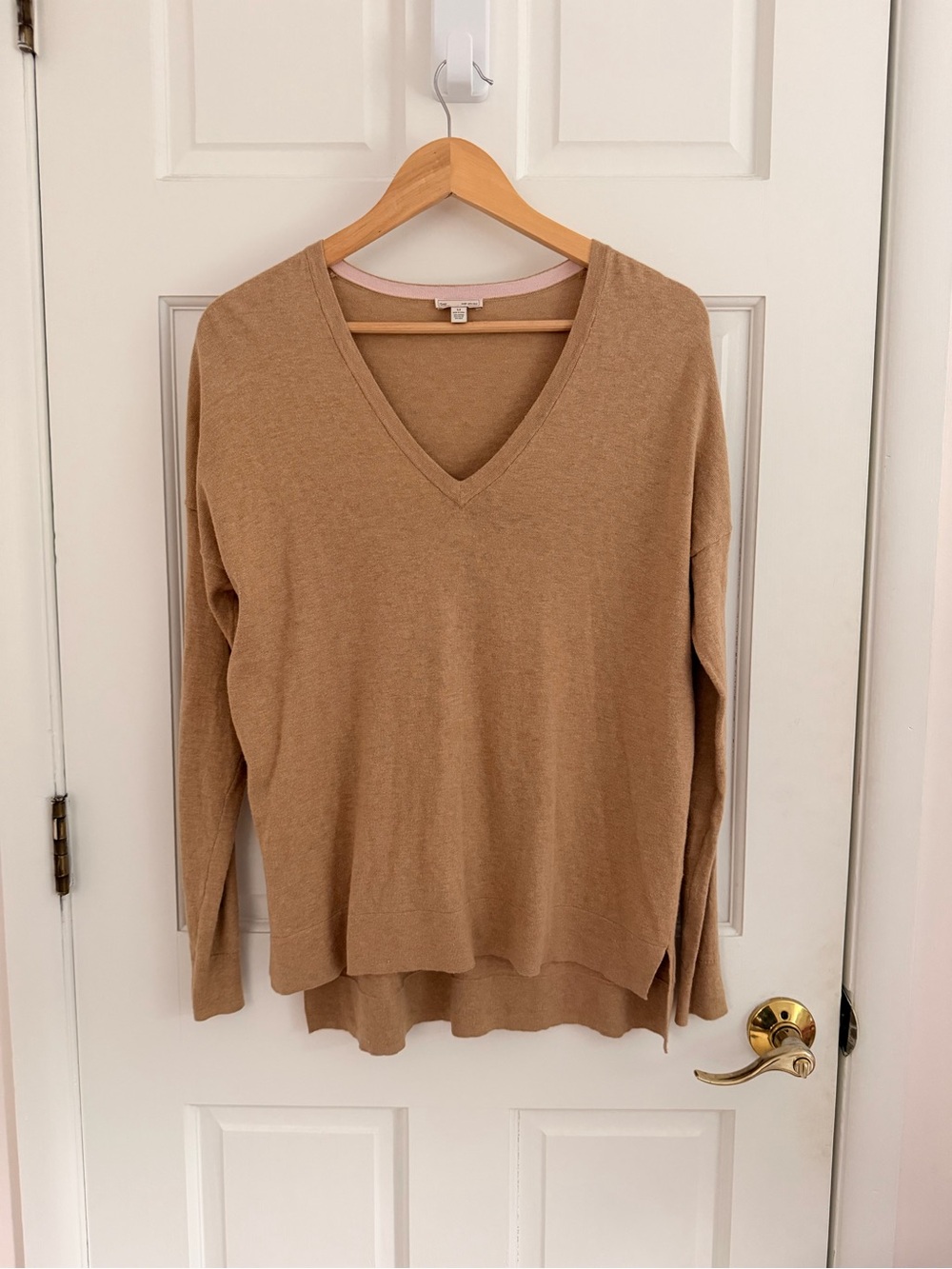 GAP Camel V-Neck Lightweight Sweater